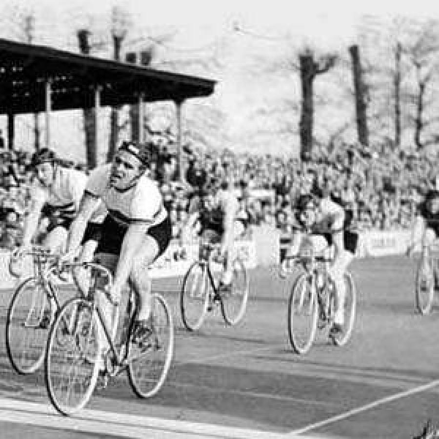 people cycling